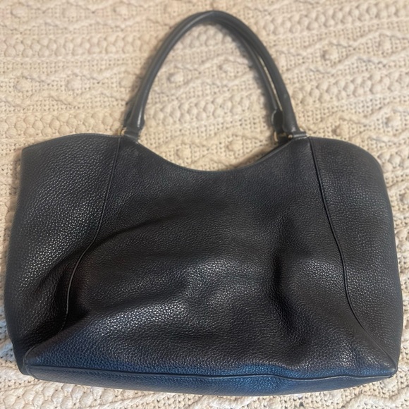 Tory Burch Bombe “All T” East/West Tote Bag - Picture 3 of 10